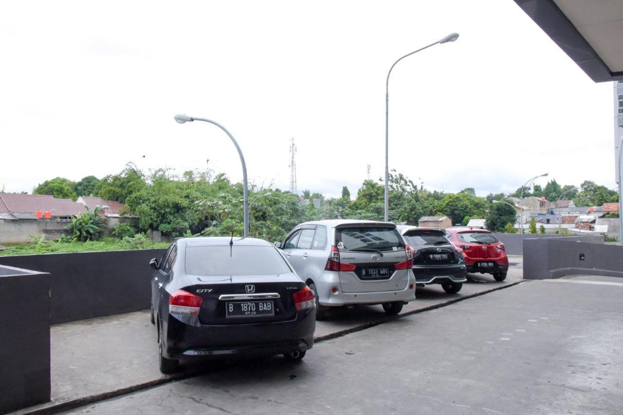 Reddoorz Apartment @ Serpong Green View Tangerang Exterior foto